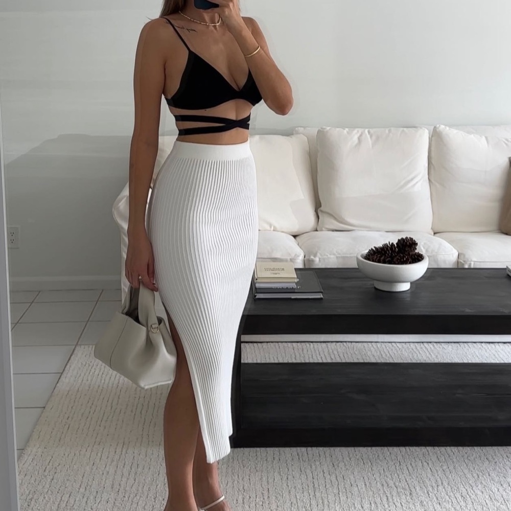 Beginning Boutique | Rib knit midi skirt